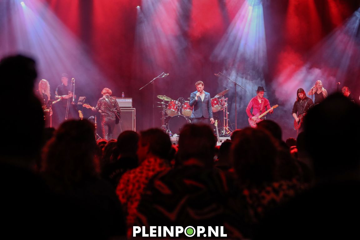 BOUKE & THE ELVIS MATTERS BAND    (38)